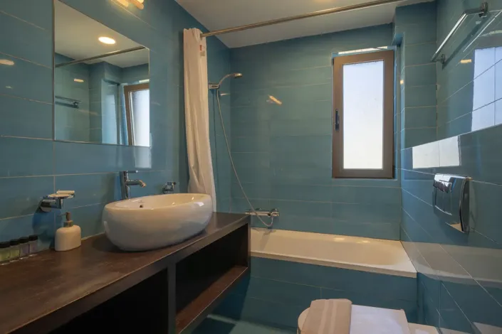 Image No.17-7 Bed House for sale