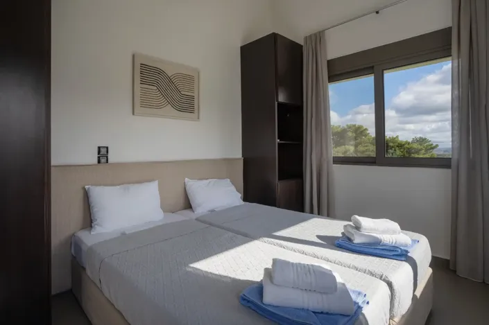 Image No.23-7 Bed House for sale