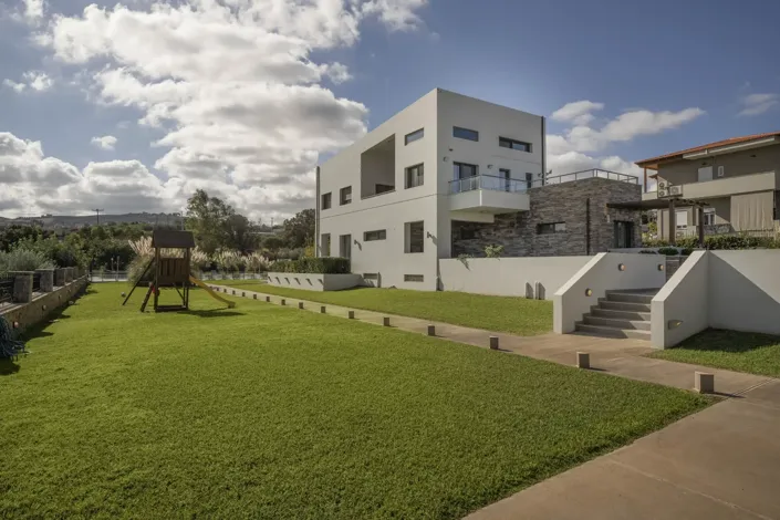 Image No.42-7 Bed House for sale