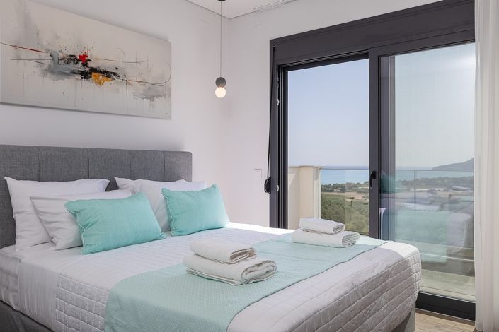 Image No.18-5 Bed House for sale