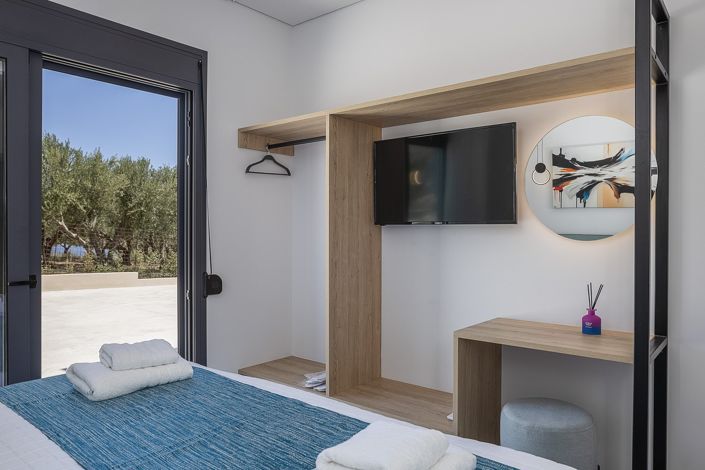 Image No.24-5 Bed House for sale