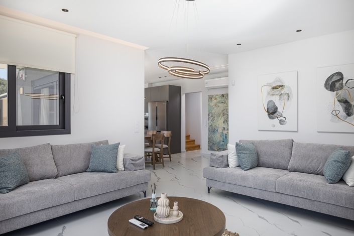 Image No.33-5 Bed House for sale