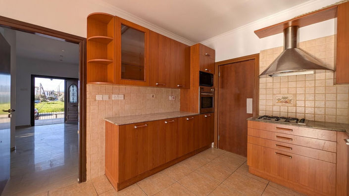 Image No.16-Propriété de 4 chambres à vendre à Nicosie