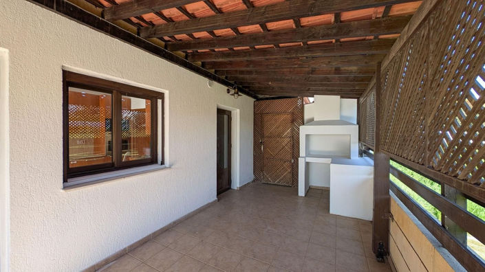 Image No.33-Propriété de 4 chambres à vendre à Nicosie