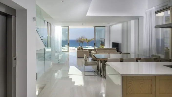 Image No.16-5 Bed House for sale