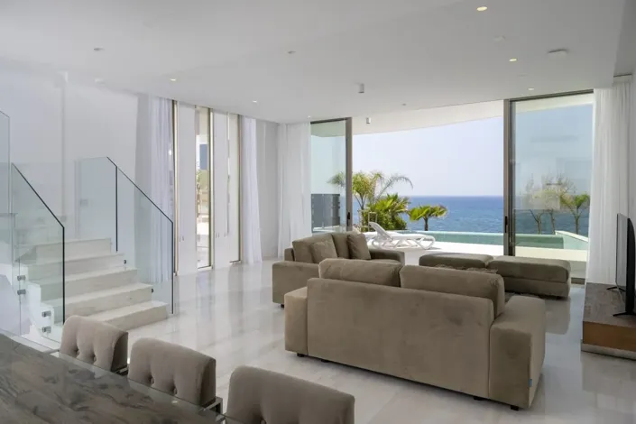 Image No.17-5 Bed House for sale