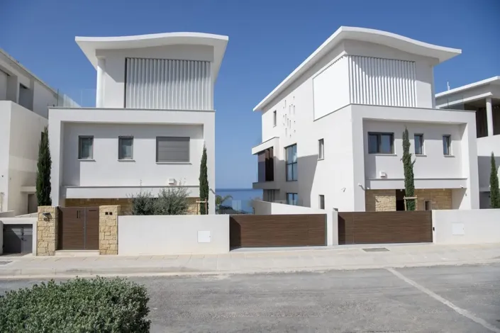 Image No.19-5 Bed House for sale