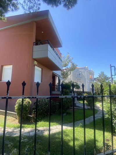 Image No.16-3 Bed House for sale