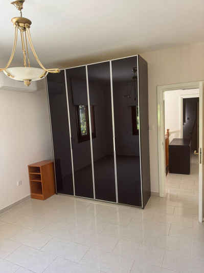 Image No.22-5 Bed Property for sale