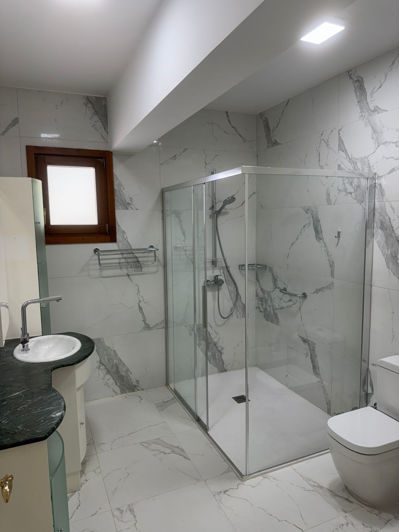 Image No.23-5 Bed Property for sale