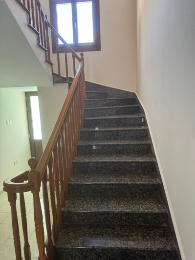 Image No.25-5 Bed Property for sale