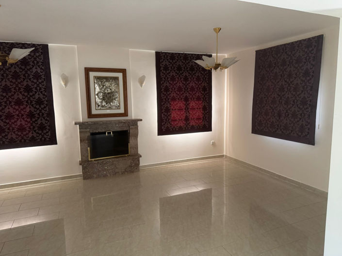 Image No.34-5 Bed Property for sale