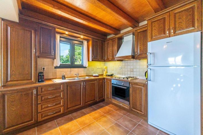 Image No.18-4 Bed House for sale