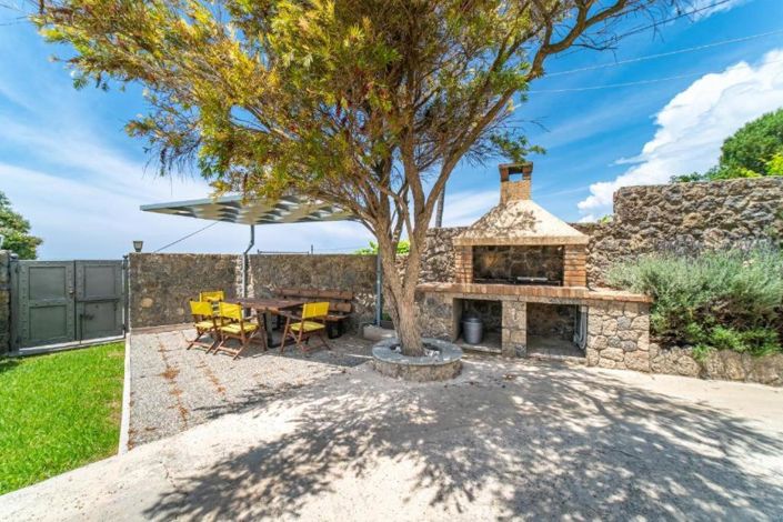 Image No.8-4 Bed House for sale