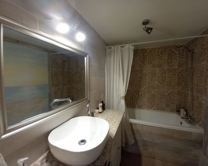 Image No.29-4 Bed House for sale