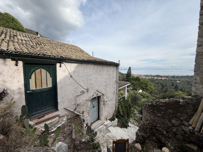 Image No.17-2 Bed House for sale