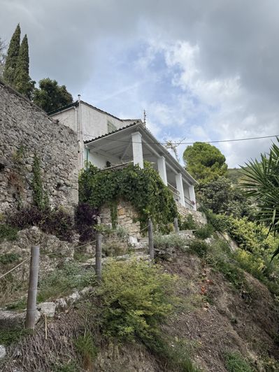 Image No.18-2 Bed House for sale