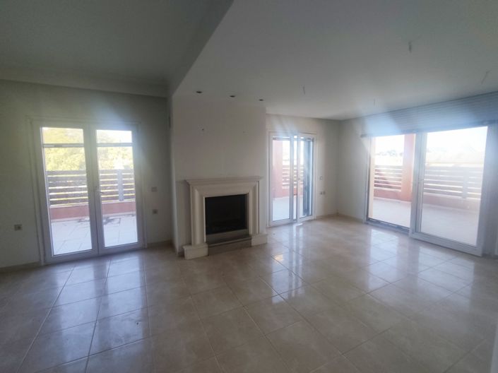 Image No.17-3 Bed House for sale