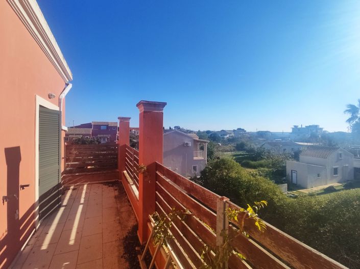 Image No.18-3 Bed House for sale