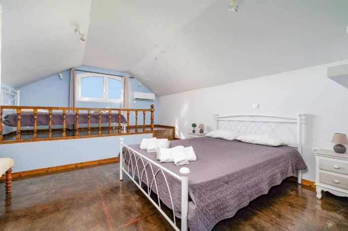 Image No.18-3 Bed House for sale