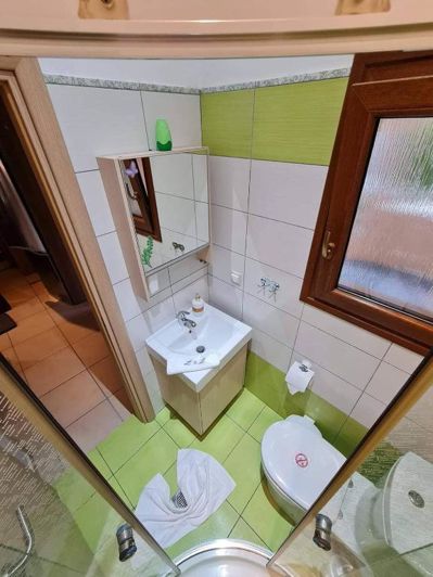 Image No.16-9 Bed Property for sale
