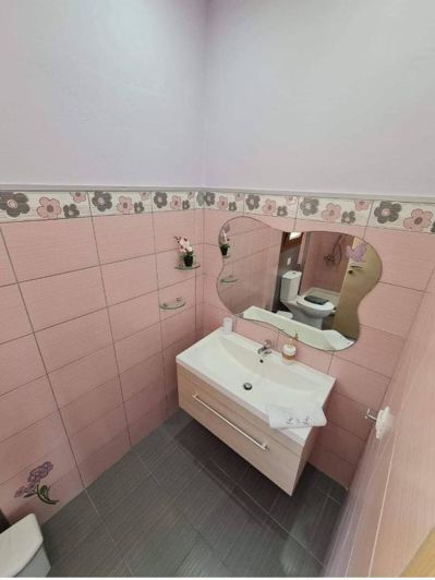 Image No.19-9 Bed Property for sale