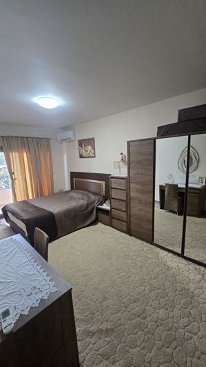 Image No.33-9 Bed Property for sale