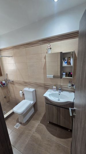 Image No.34-9 Bed Property for sale