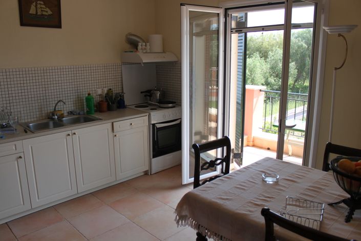 Image No.15-6 Bed Apartment for sale