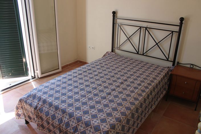 Image No.18-6 Bed Apartment for sale