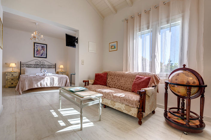 Image No.14-3 Bed House for sale
