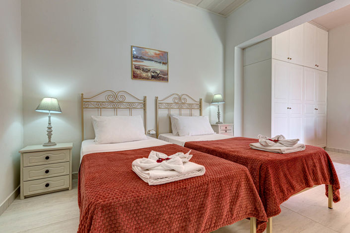 Image No.7-3 Bed House for sale