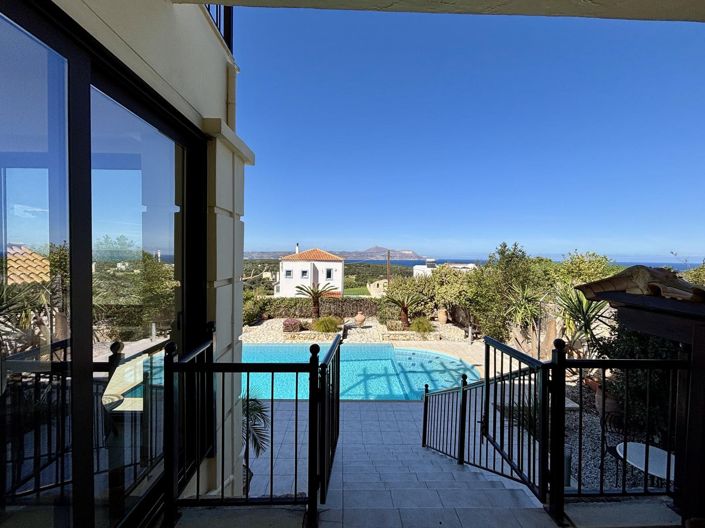 Image No.2-4 Bed House for sale
