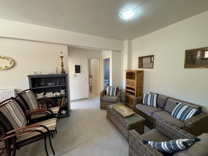 Image No.20-4 Bed House for sale