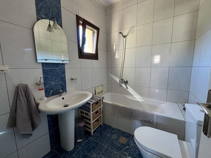Image No.23-4 Bed House for sale