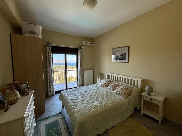 Image No.30-4 Bed House for sale
