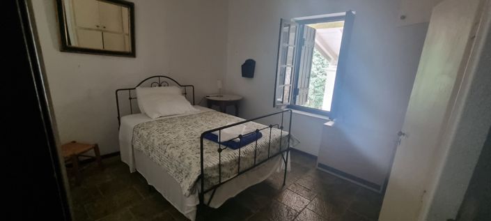 Image No.20-12 Bed House for sale
