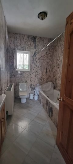 Image No.25-12 Bed House for sale