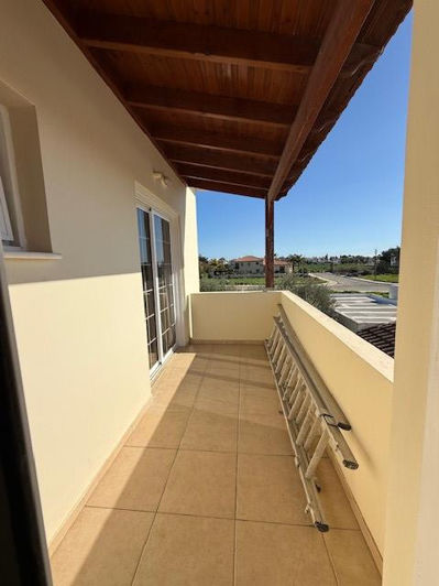 Image No.13-6 Bed Property for sale