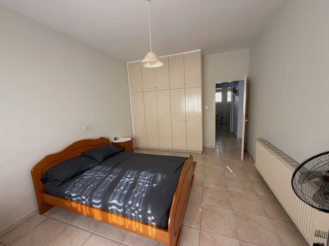 Image No.27-6 Bed Property for sale