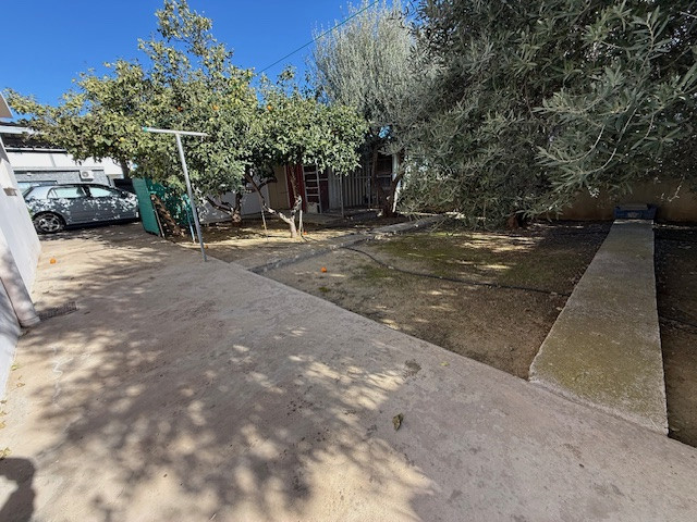 Image No.37-6 Bed Property for sale