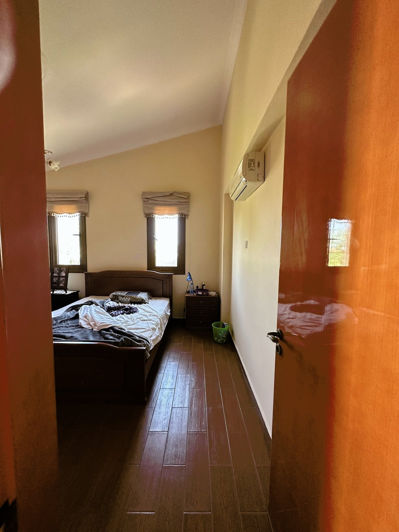 Image No.11-4 Bed Property for sale