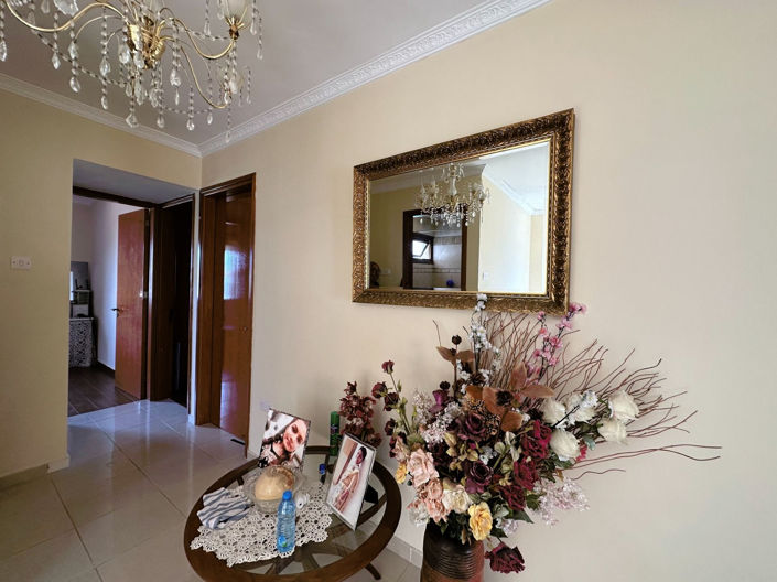 Image No.12-4 Bed Property for sale