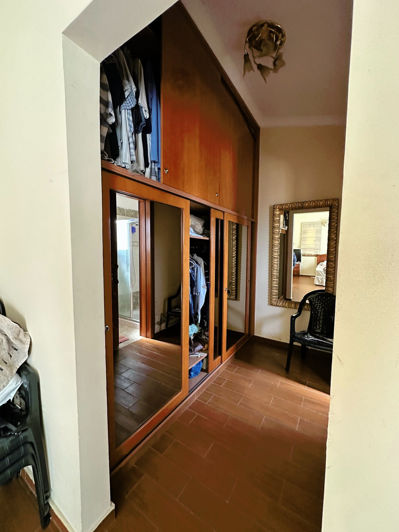 Image No.22-4 Bed Property for sale