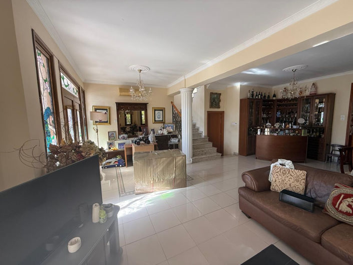 Image No.35-Propriété de 4 chambres à vendre à Aradippou