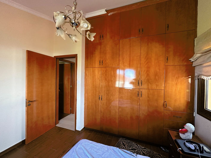 Image No.4-4 Bed Property for sale