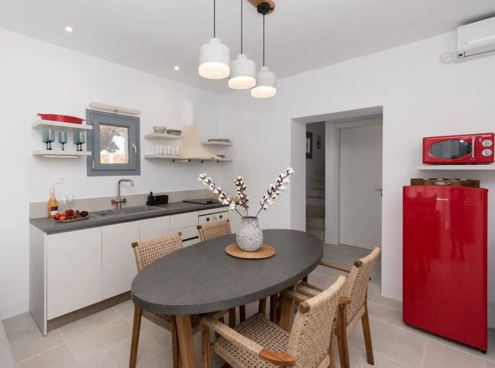 Image No.10-3 Bed House for sale