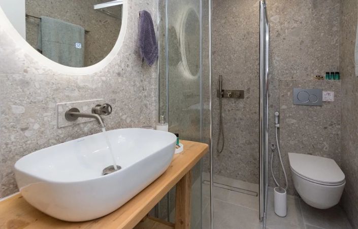 Image No.8-3 Bed House for sale