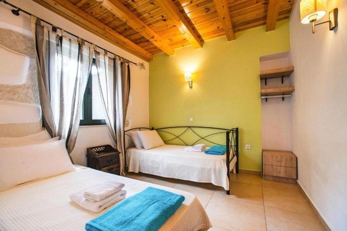 Image No.19-5 Bed House for sale