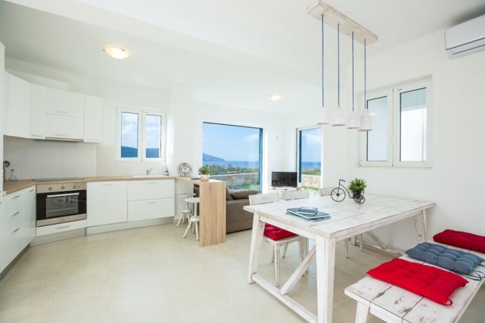 Image No.4-3 Bed Property for sale